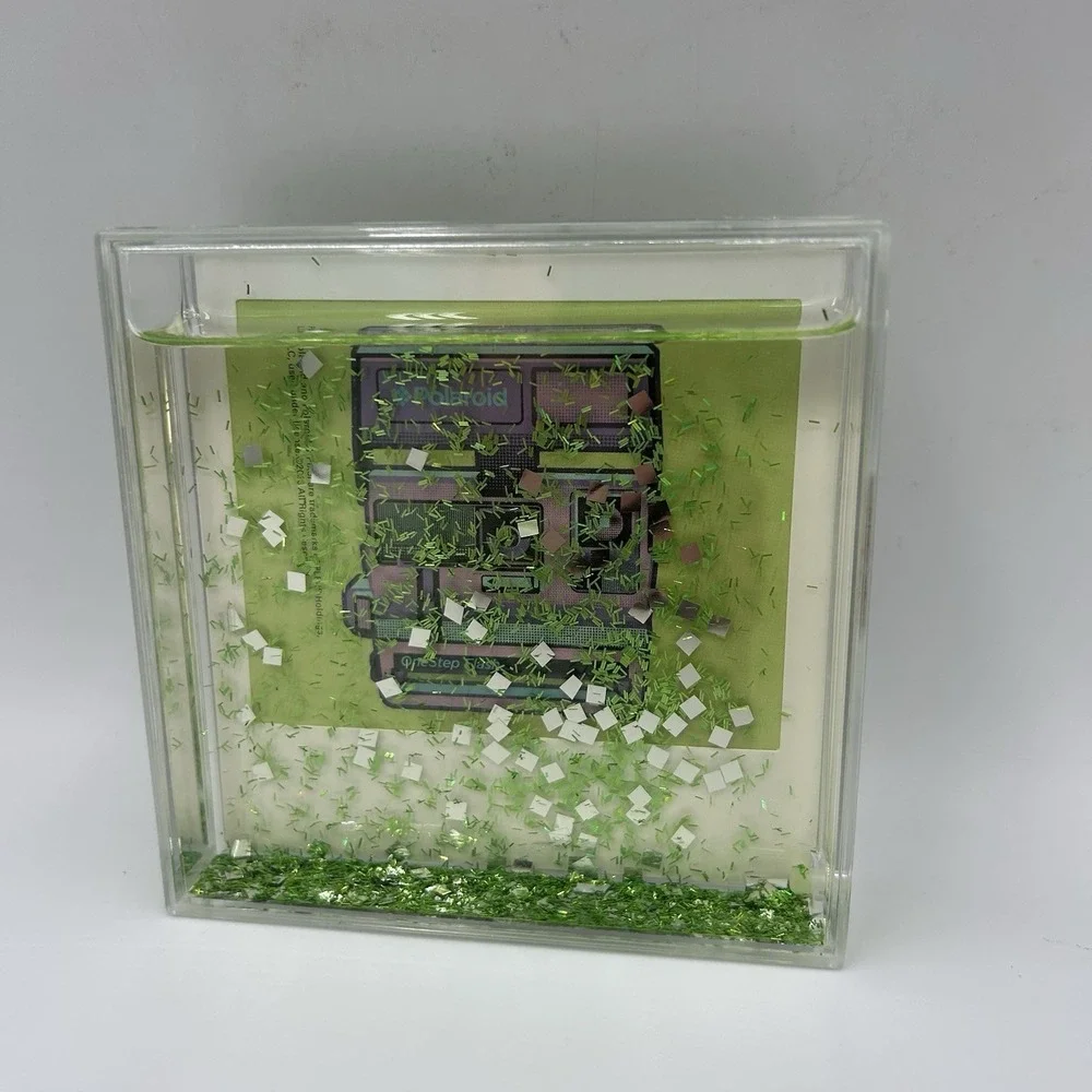 Polaroid Glitter Paper Weight‎ Collectible 2016